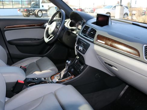 Used 2018 Audi Q3 2.0T Premium Plus w/ Premium Plus Package image 22