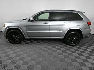 Used 2019 Jeep Grand Cherokee Altitude video 3