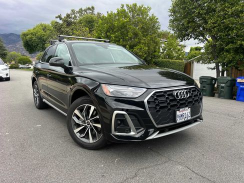 Used 2023 Audi Q5 2.0T Premium w/ Convenience Package AWD/4WD image 1