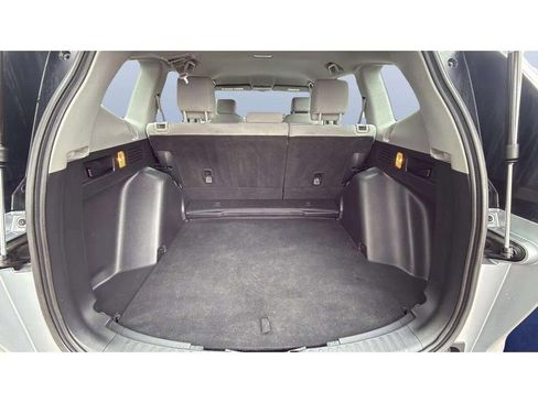 Used 2019 Honda CR-V LX image 18