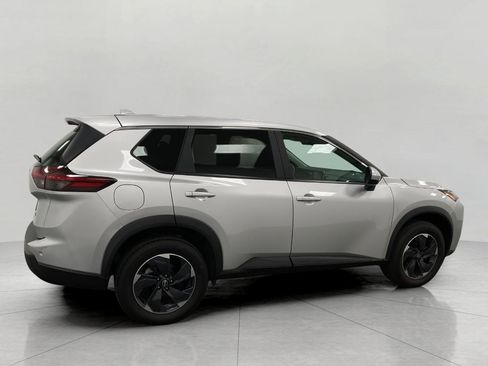 Certified 2025 Nissan Rogue SV AWD/4WD image 2