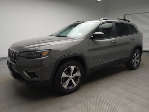 Used 2022 Jeep Cherokee Limited image 2