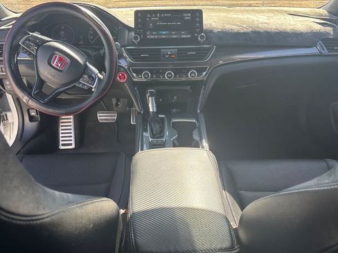 Used 2019 Honda Accord Sport image 4