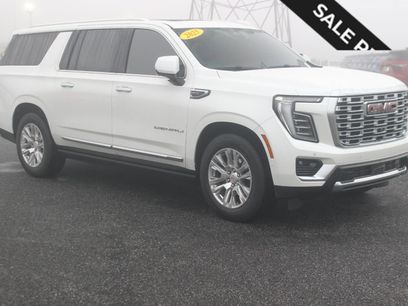 Used 2025 GMC Yukon XL Denali w/ Sun & Power Step Package