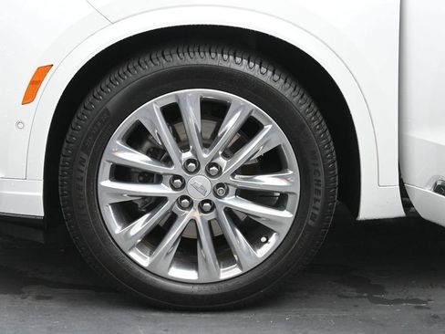 Used 2021 Cadillac XT6 Premium Luxury FWD image 32