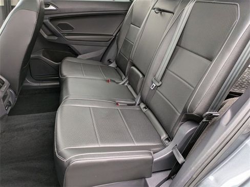 Used 2021 Volkswagen Tiguan SEL image 26