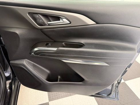 Used 2024 Chevrolet Traverse LS FWD image 27