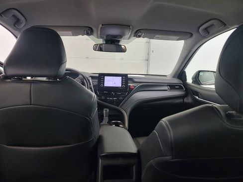 Used 2023 Toyota Camry SE image 18
