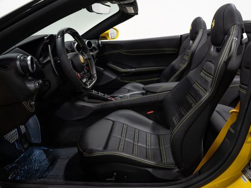 Used 2023 Ferrari Portofino M RWD image 43