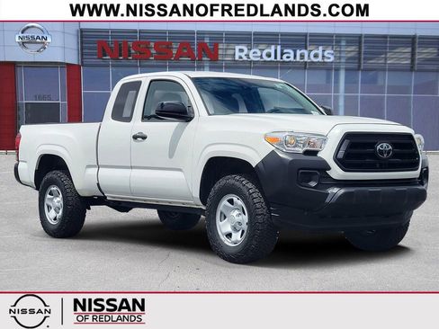 Used 2022 Toyota Tacoma SR AWD/4WD image 1