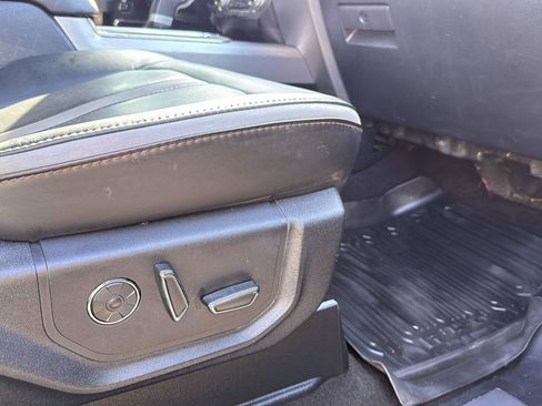 Used 2018 Ford F150 Platinum w/ Equipment Group 701A Luxury image 22