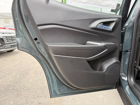 New 2026 Chevrolet Trax LT w/ LT Convenience Package FWD image 22