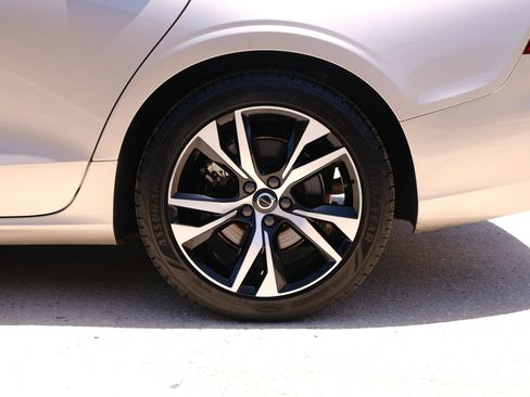 Used 2023 Volvo S60 B5 Core AWD/4WD image 18