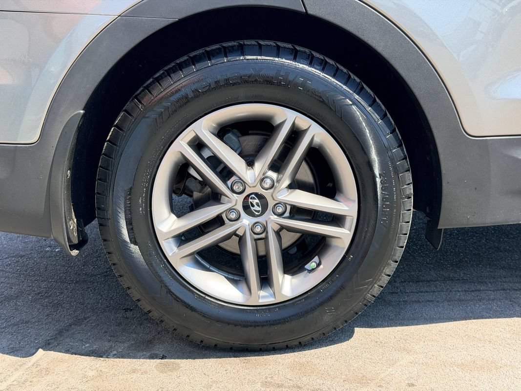Used 2018 Hyundai Santa Fe Sport w/ 2.4L Value Package 02 FWD image 28