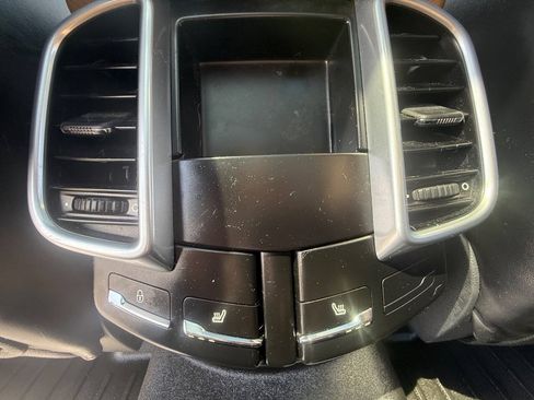 Used 2017 Porsche Cayenne AWD/4WD image 19