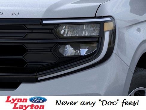 New 2025 Ford Expedition Active image 18