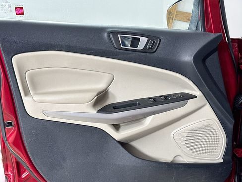 Used 2019 Ford EcoSport Titanium image 9
