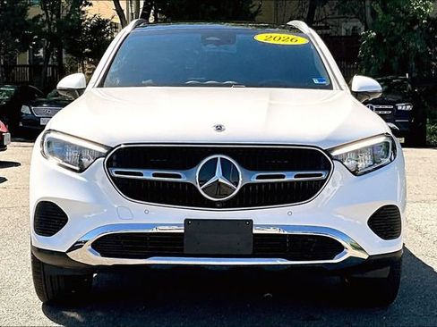 Used 2026 Mercedes-Benz GLC 300 4MATIC image 2