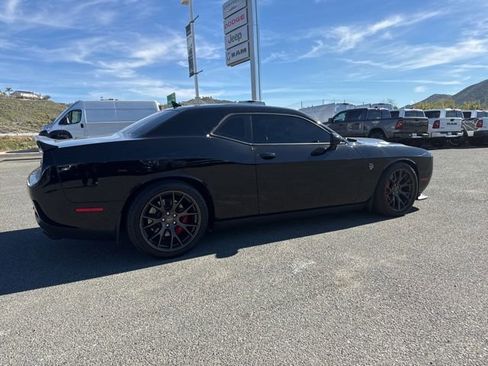 Used 2016 Dodge Challenger SRT Hellcat image 11