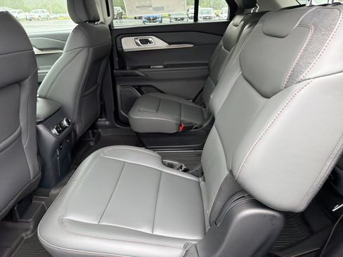 New 2026 Ford Explorer Active w/ Active Comfort Package AWD/4WD image 13