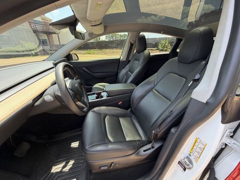 Used 2020 Tesla Model Y Long Range AWD/4WD image 9