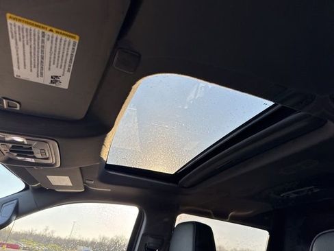 Used 2024 GMC Sierra 1500 Denali w/ Technology Package image 9