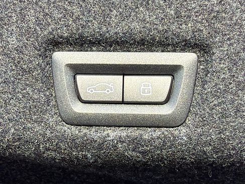 New 2026 BMW i5 eDrive40 image 12