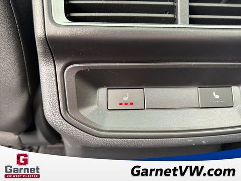 Used 2024 Volkswagen Atlas Cross Sport SEL R-Line image 47