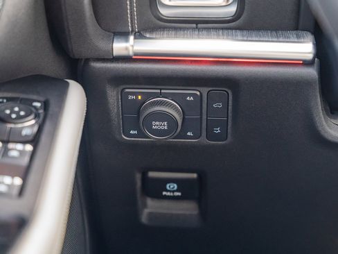 Certified 2025 Ford Expedition Platinum w/ Platinum Ultimate Package image 26