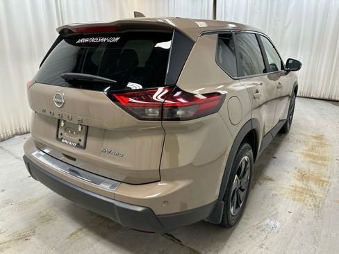 Certified 2024 Nissan Rogue SV image 10