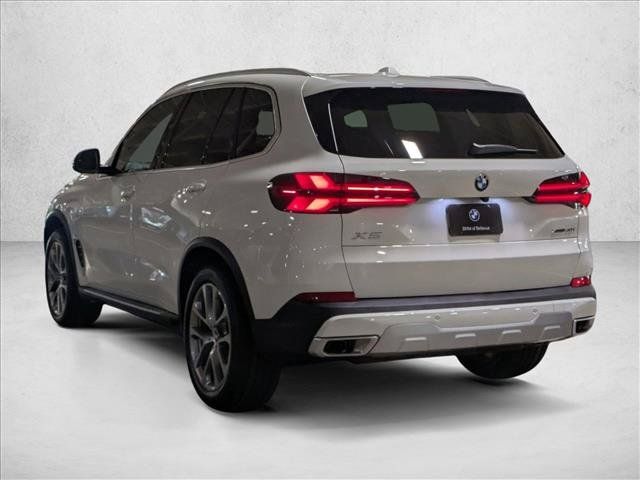Used 2026 BMW X5 xDrive40i w/ Executive Package AWD/4WD image 8