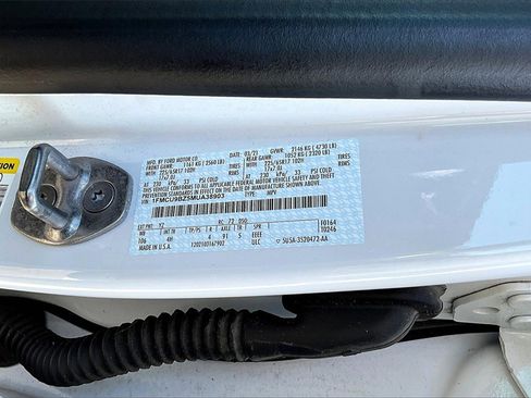 Certified 2021 Ford Escape SE image 31