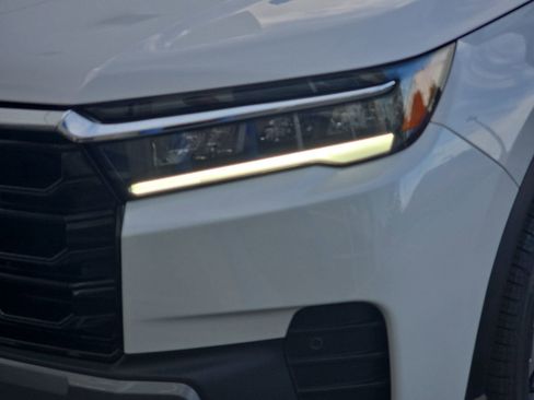 New 2026 Honda Pilot Touring image 31