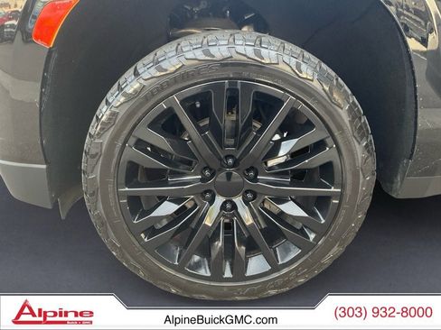 Used 2021 Chevrolet Tahoe LT image 14