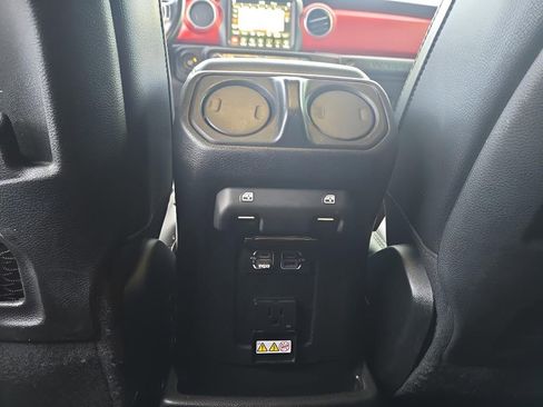 Used 2020 Jeep Wrangler Unlimited Rubicon image 25