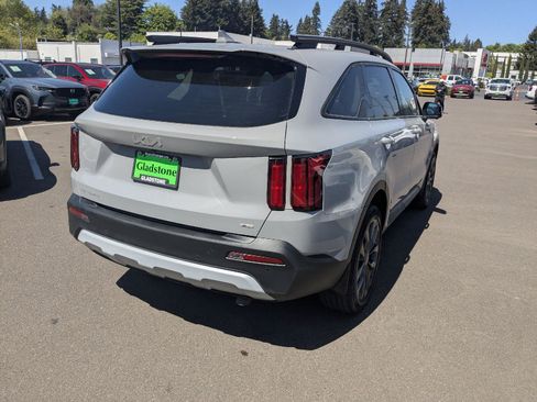 Used 2023 Kia Sorento SX Prestige AWD/4WD image 6