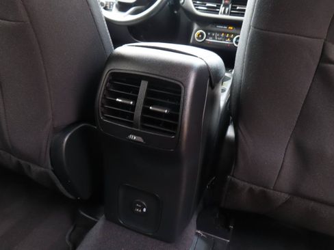 Used 2020 Ford Escape SE FWD image 22