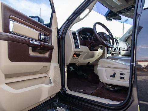 Used 2016 RAM 1500 Laramie w/ Convenience Group RWD image 18