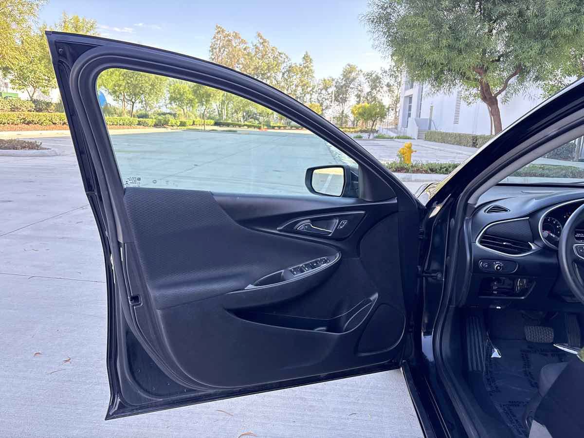 Used 2024 Chevrolet Malibu LT FWD image 18