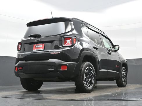 Used 2017 Jeep Renegade Trailhawk image 30