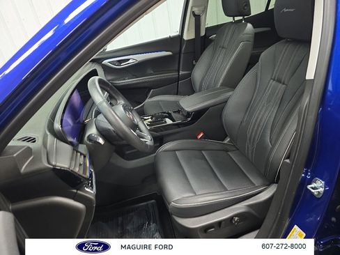 Used 2024 Buick Envision Avenir AWD/4WD image 33