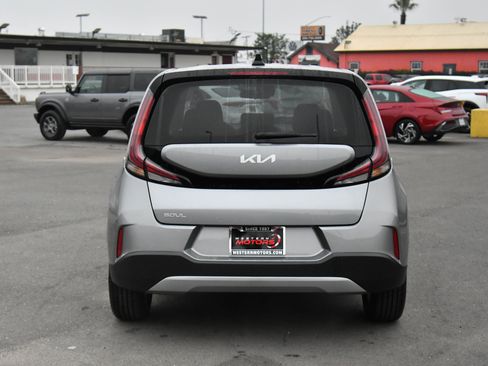 Used 2024 Kia Soul LX w/ Option Group 015 image 7