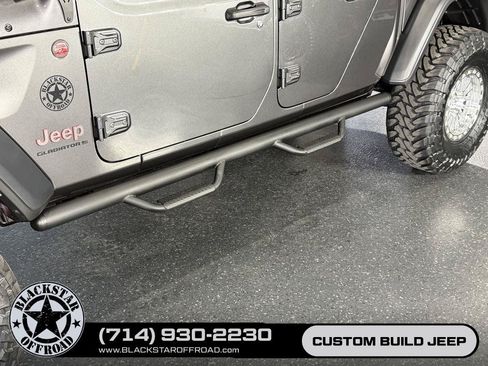 Used 2023 Jeep Gladiator Rubicon w/ Trailer Tow Package AWD/4WD image 8
