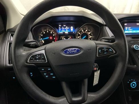 Used 2016 Ford Focus SE FWD image 42