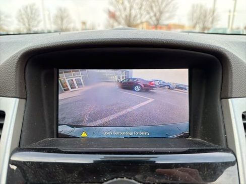 Used 2014 Chevrolet Cruze Diesel image 21