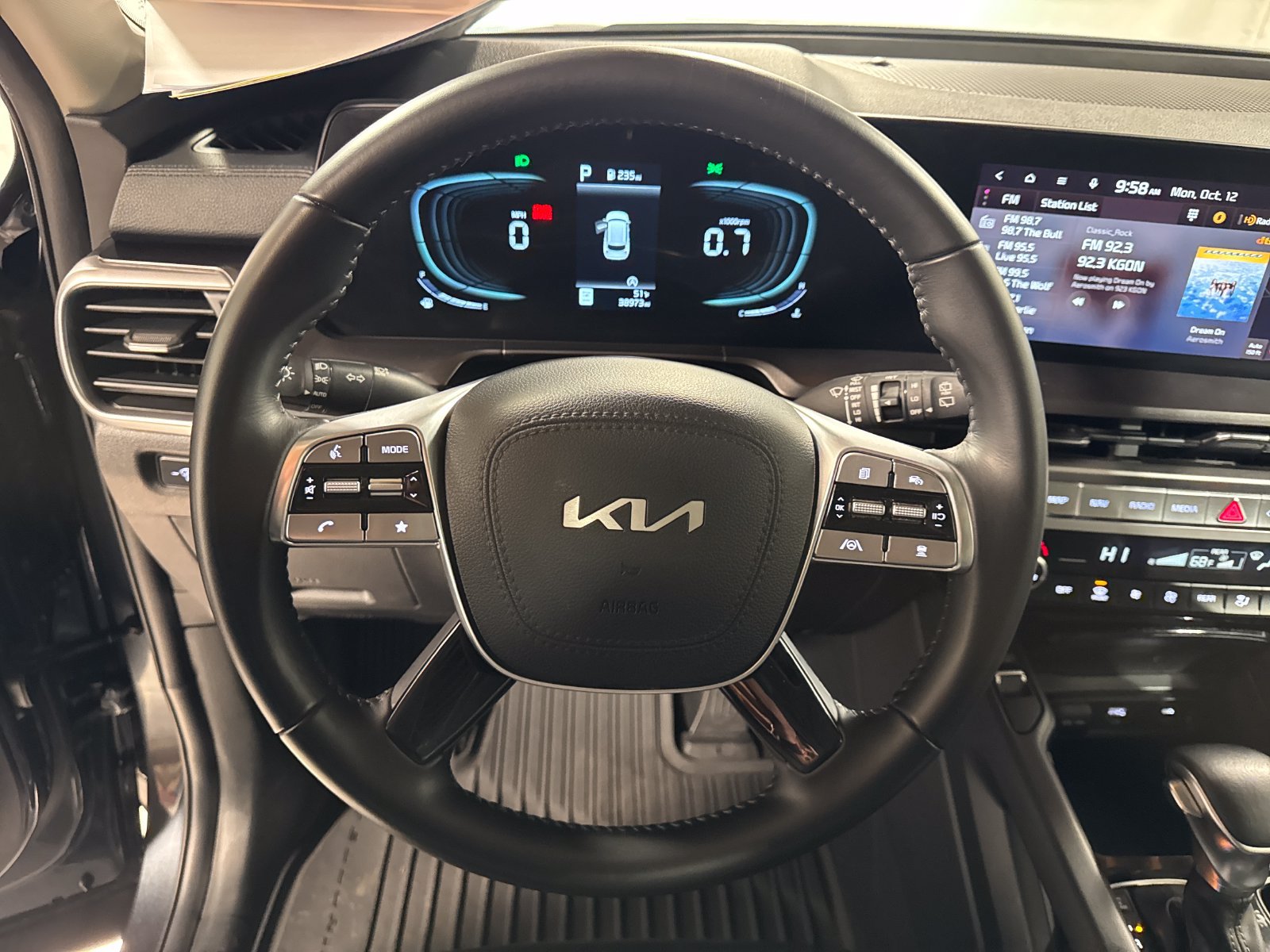 Used 2023 Kia Telluride S AWD/4WD image 15
