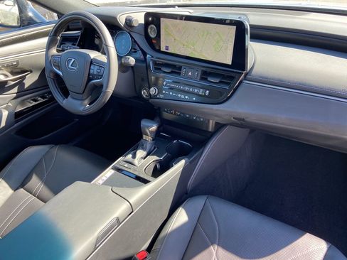 Used 2023 Lexus ES 350 Ultra Luxury w/ Accessory Package (Z2) image 26