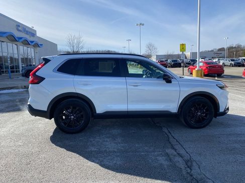 Used 2023 Honda CR-V Sport image 2