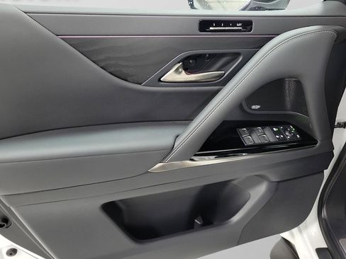 Used 2024 Lexus LX 600 4WD w/ Appearance Package image 13