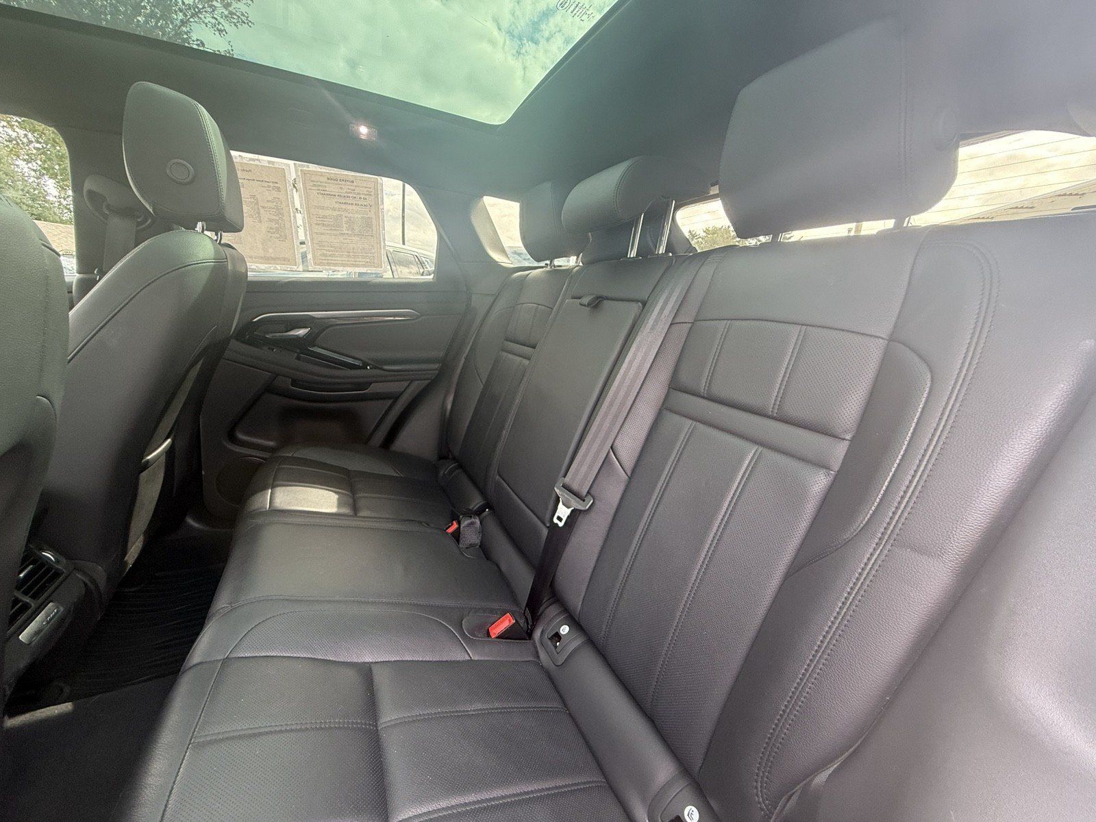 Used 2023 Land Rover Range Rover Evoque R-Dynamic SE AWD/4WD image 30